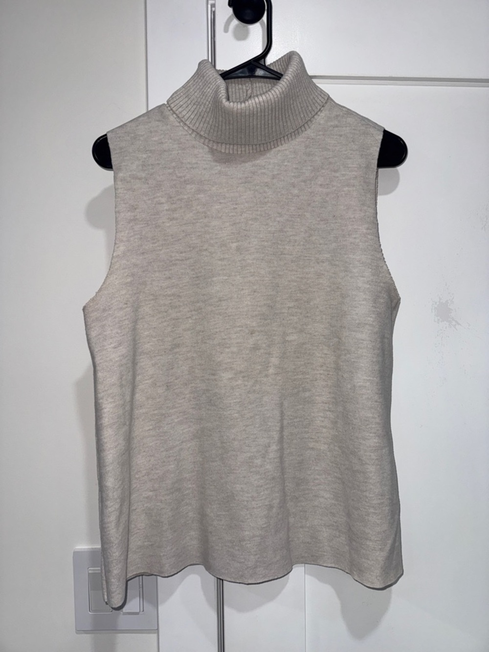 Zara Ribbed Turtleneck Sweater — Light Beige size large